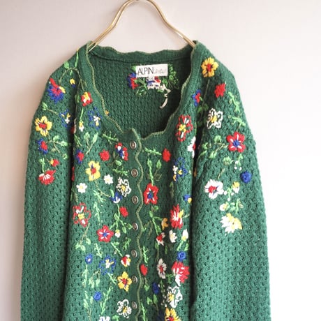 "ALPIN" floral embroidered scallop cardigan