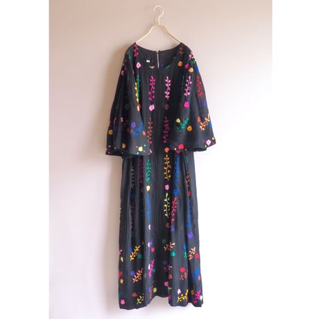 70s Mexican embroidered maxi dress