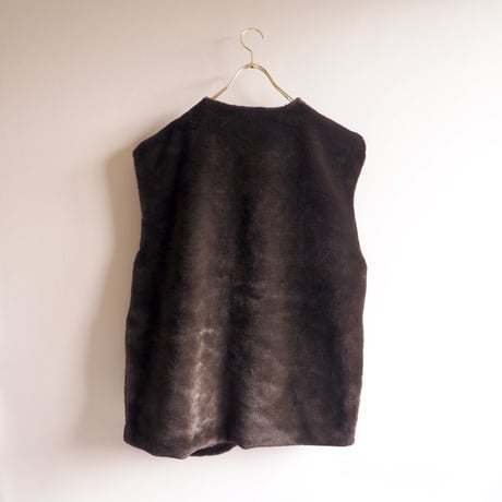 "VISUAL REFERENCE" faux fur design vest