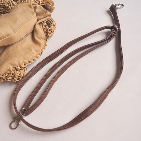 vintage pompom raffia circle bag