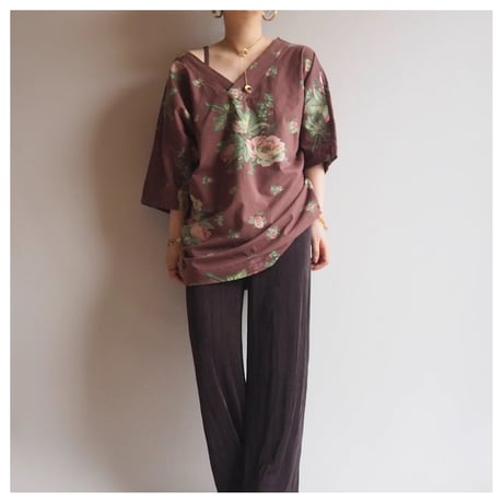 "PourTulle" v-neck floral tops