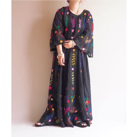 70s Mexican embroidered maxi dress