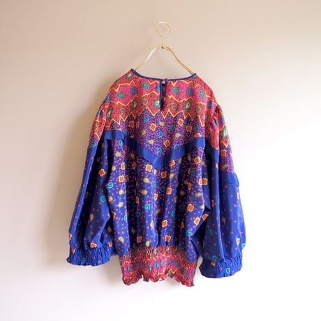 80s "Montage" balloon sleeve abstract design blouse