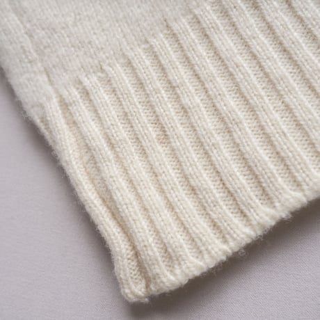 "Saks Fifth Avenue" made in England wool sweater