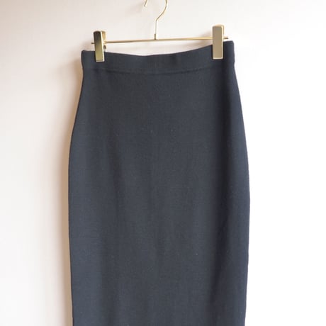 black knitted maxi skirt