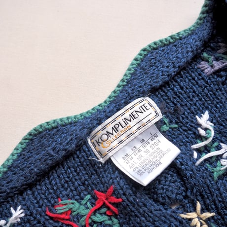"KOMPLiMENTE" floral embroidered folk cardigan