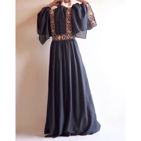 70s embroidered design sleeve maxi dress