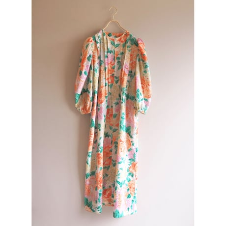 "David Brown" puff sleeve floral maxi dress