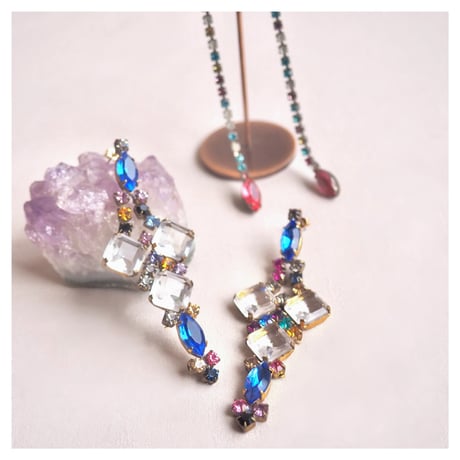 vintage czech rhinestone earrings(B)