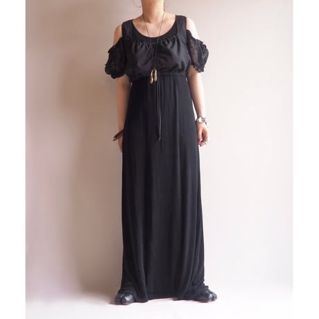 "COUNTRY Line" embroidered folk blouse