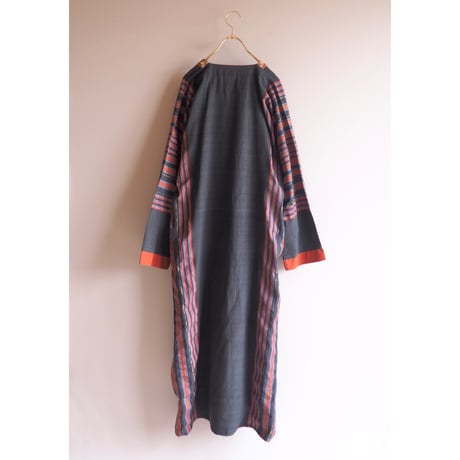 vintage embroidered kaftan dress
