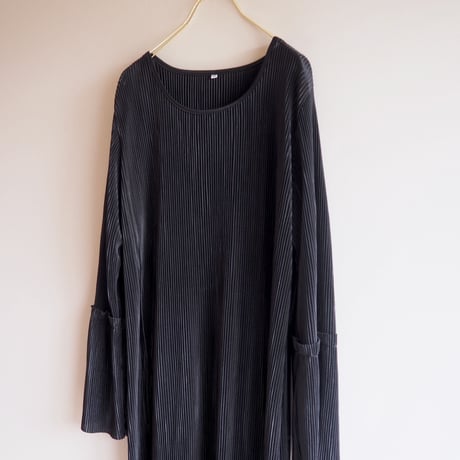 vintage black pleated maxi dress