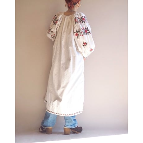 vintage ukrainian embroidered midi dress
