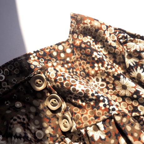 70s floral puff sleeve blouse