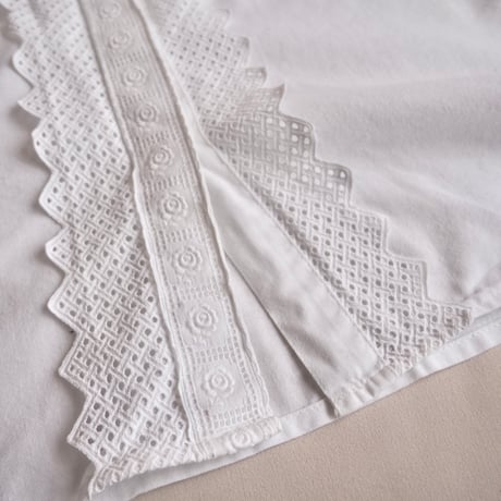 vintage folk scallop lace blouse