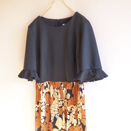 70〜80s floral ruffle maxi dress