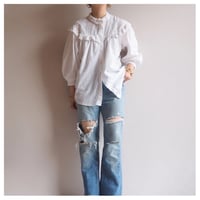 "HALALi" folk lace ruffle blouse