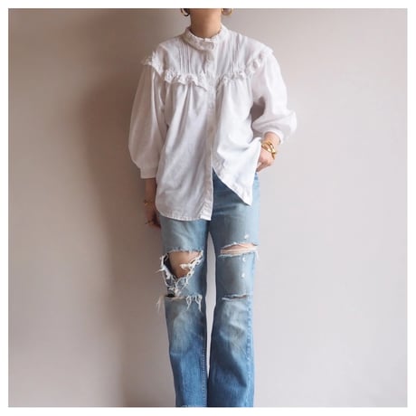 "HALALi" folk lace ruffle blouse