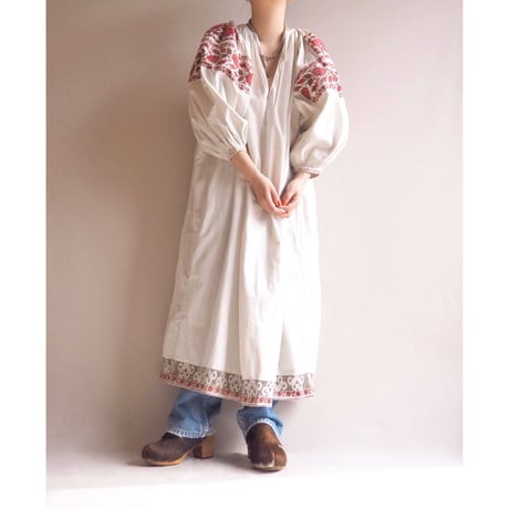 vintage ukrainian embroidered midi dress