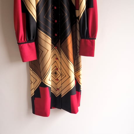 70s geometric design midi dress