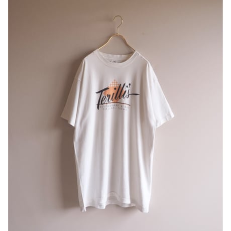90s "Fruit Of The Loom" print t-shirts