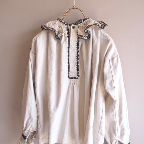 vintage romanian embroidered blouse