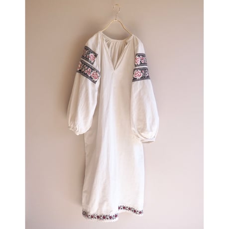 vintage ukrainian embroidered midi dress