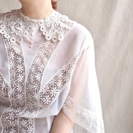 antique Irish crochet lace collar