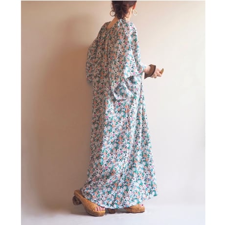 80s〜 flare sleeve floral maxi dress