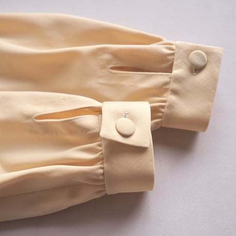 70s〜 pastel yellow ruffle blouse