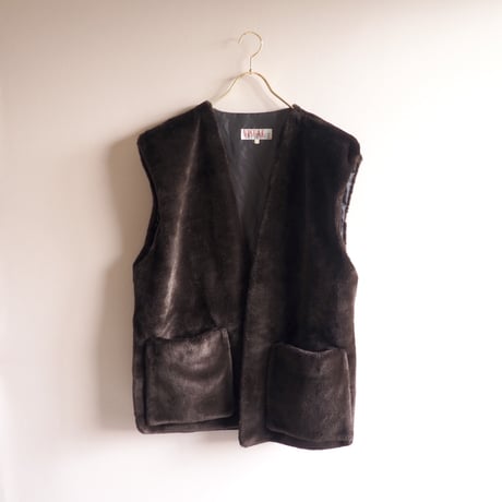 "VISUAL REFERENCE" faux fur design vest