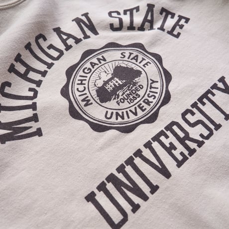 90s beige college print sweat