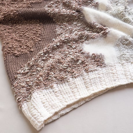 80s switching fuzzy sweater
