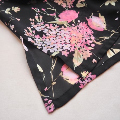 "I.N.STUDIO" black sheer floral s/s blouse