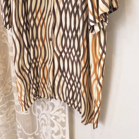 abstract wave pattern oversized s/s blouse