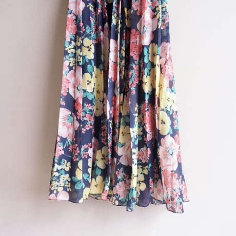 70s floral ruffle maxi dress