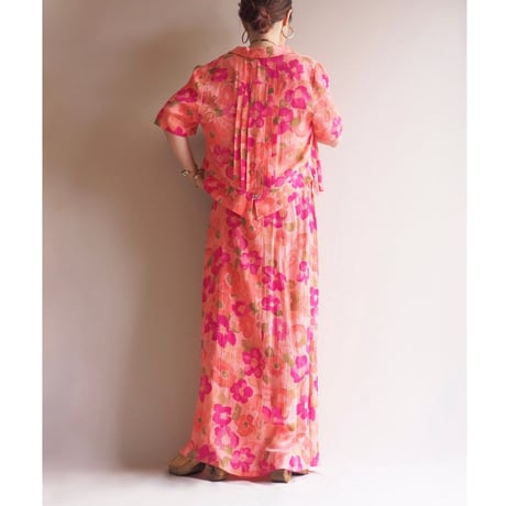 "Karin Stevens" floral blouse & sleeveless maxi dress