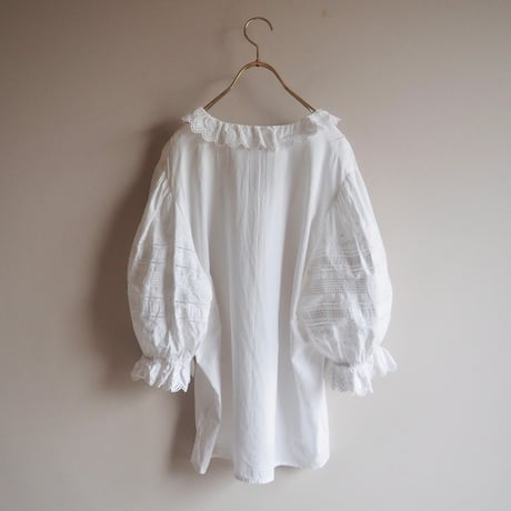vintage folk lace ruffle blouse