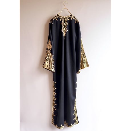 vintage bell sleeve embroidered kaftan dress