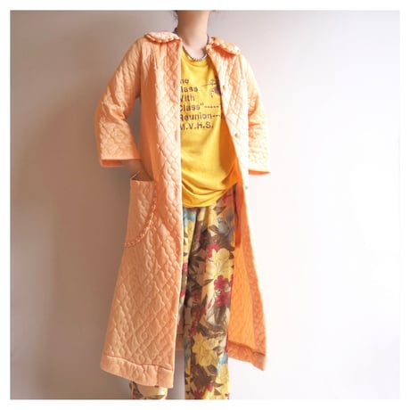 60〜70s peach quilted robe