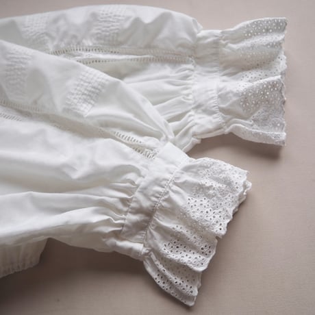 vintage puff sleeve cropped lace blouse