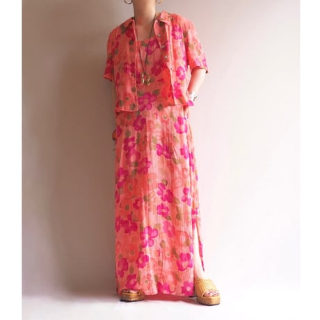 "Karin Stevens" floral blouse & sleeveless maxi dress
