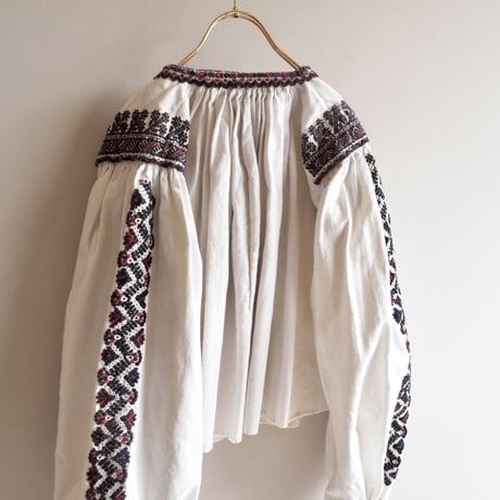 vintage romanian embroidered blouse