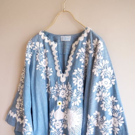 70s angel sleeve peacock embroidered blouse