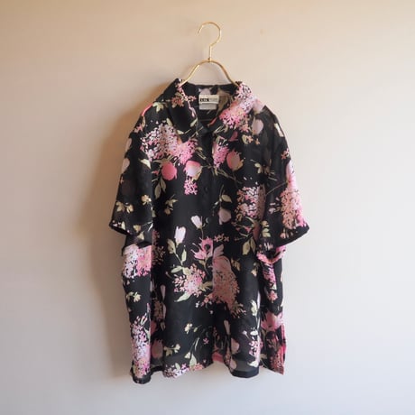 "I.N.STUDIO" black sheer floral s/s blouse