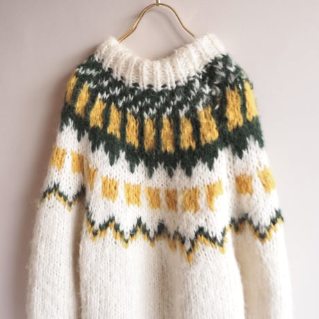 Italy made fluffy nordic sweater