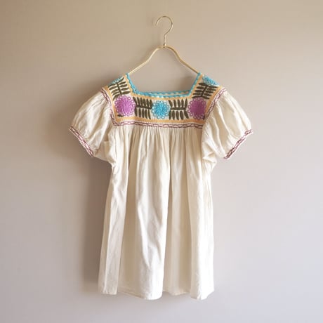 vintage mexican embroidered blouse