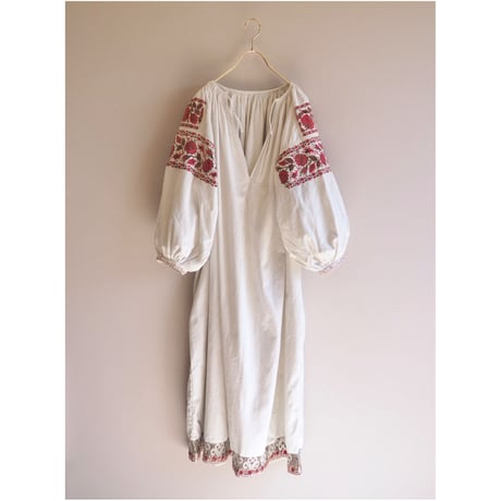 vintage ukrainian embroidered midi dress