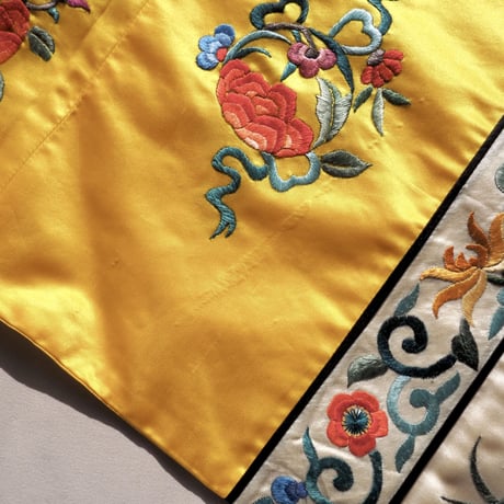 60〜70s chinese floral embroidered robe