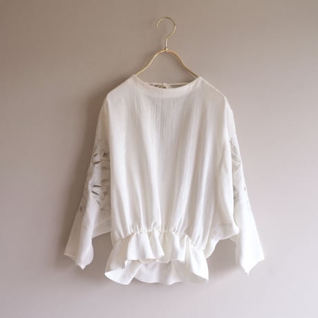 vintage cutwork cache-coeur blouse